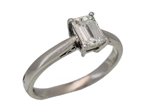 Diamond Solitaire Ring Emerald Cut F-G Colour Vs Clarity 0.62ct Platinum 