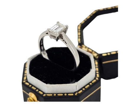 Diamond Solitaire Ring Emerald Cut F-G Colour Vs Clarity 0.62ct Platinum 
