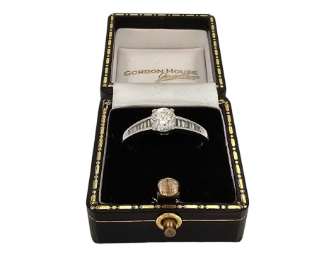 Diamond Solitaire Ring 18ct White Gold with Graduated Diamond Shoulders Brilliant Cut Art Deco Syle 