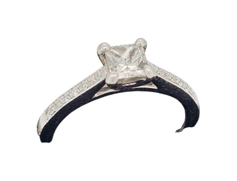 Diamond Solitaire Ring Princess Cut Diamond Shoulders IGI Certified G/Vs1 0.50ct Platinum 