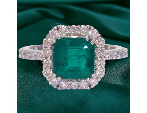 Emerald & Diamond Halo Cluster Ring 18ct White Gold 2.28ct Emerald 0.61ct Diamond 