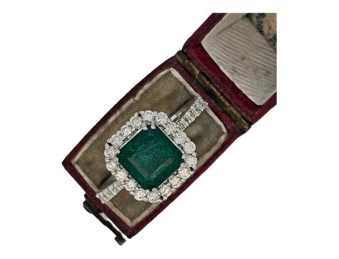 Emerald & Diamond Halo Cluster Ring 18ct White Gold 2.28ct Emerald 0.61ct Diamond 