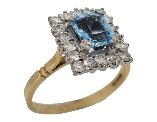 Aquamarine & Diamond Cluster Dress Ring 18ct Yellow Gold Oblong 2.50ct 