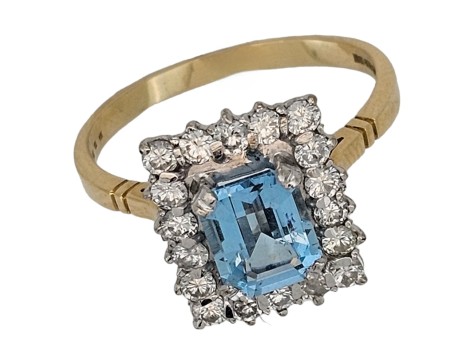 Aquamarine & Diamond Cluster Dress Ring 18ct Yellow Gold Oblong 2.50ct 