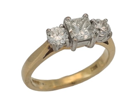 Diamond Three Stone Trilogy Ring 18ct Yellow Gold 1.04ct Certified H Colour vs1 Clarity Princess & Brilliant Cut 