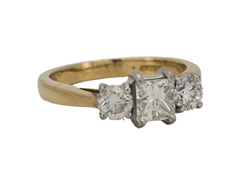 Diamond Three Stone Trilogy Ring 18ct Yellow Gold 1.04ct Certified H Colour vs1 Clarity Princess & Brilliant Cut 