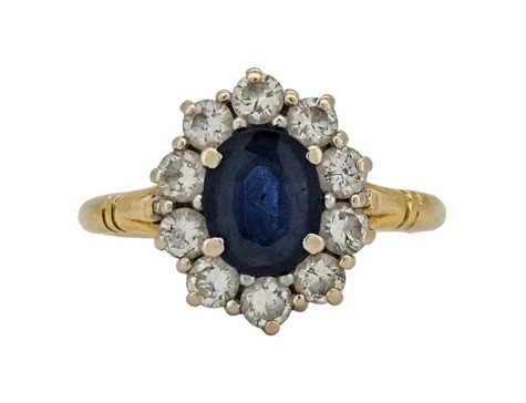 Sapphire & Diamond Cluster Ring 18ct Yellow Gold Oval & Brilliant Cut 1.00ct 