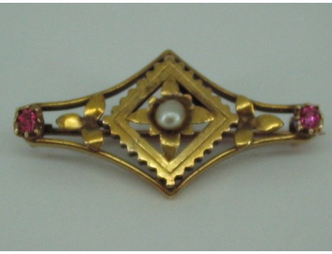 15ct Gold Ladies Victorian Ruby & Pearl Brooch