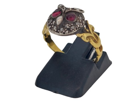 Unusual Ruby & Diamond 18ct Gold Owl Ring