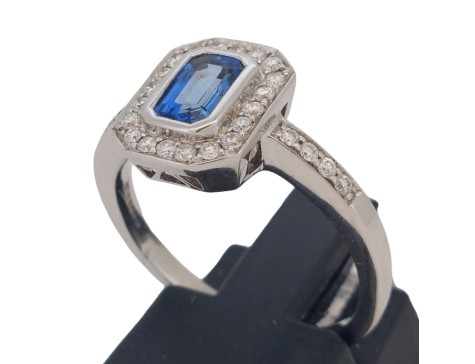 Sapphire & Diamond Halo Cluster Ring 18ct White Gold F-G Colour  VS Clarity