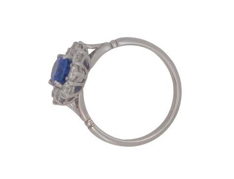 Tanzanite & Diamond Traditional Cluster Ring 1.00ct F-G  Colour Vs Clarity AAAA