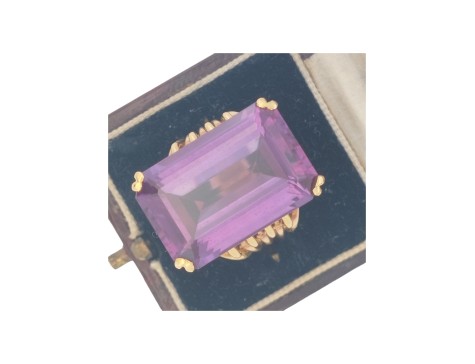 Superb Quality Vintage 18ct Gold Synthetic Colour Change Corundum Alexandrite Dress Cocktail  Ring