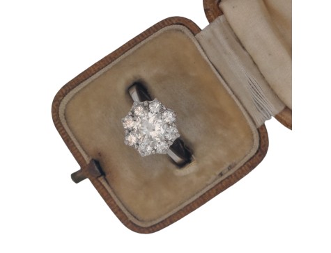 Fine Quality 18ct White Gold 1.80ct Diamond Flower Cluster Ring 1ct Centre Stone