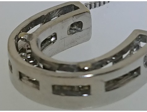 10kt White Gold Diamond Set Horseshoe pendant with white gold box chain