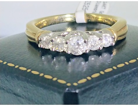 14KT Gold Diamond 0.5ct 5 Stone Ring