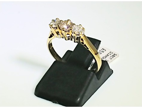 18ct Gold 0.50ct Diamond 3 stone Trilogy Ring